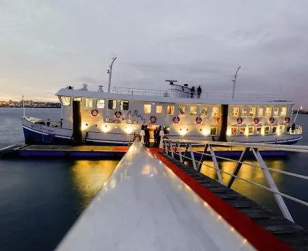 One River * سيكسال